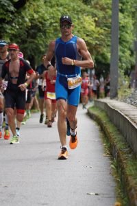 Ironman 70.3 Zell am See 2017 - Half marathon running along the lake